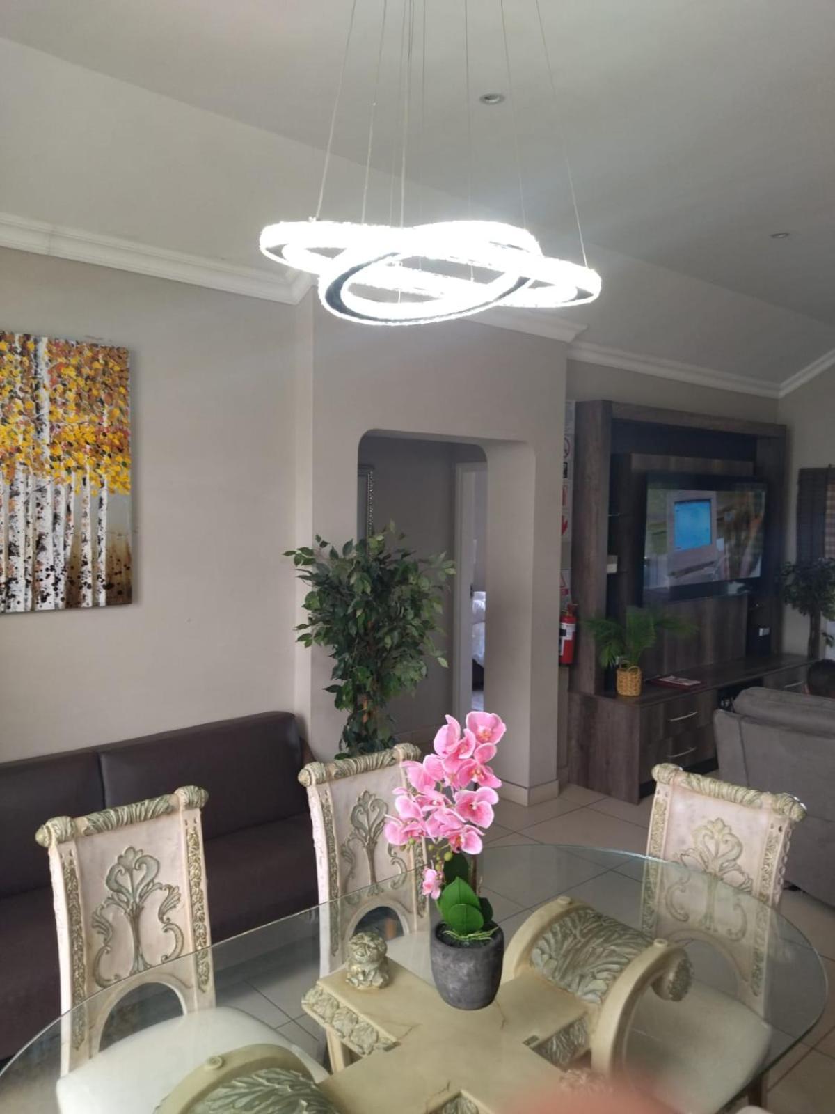 Villa Caylee Caribbean Estates - Ultra-Luxurious - Rimas Interiors Designs - Private Beachfront Escape - Premium Serviced For 8 Guests Port Edward Εξωτερικό φωτογραφία